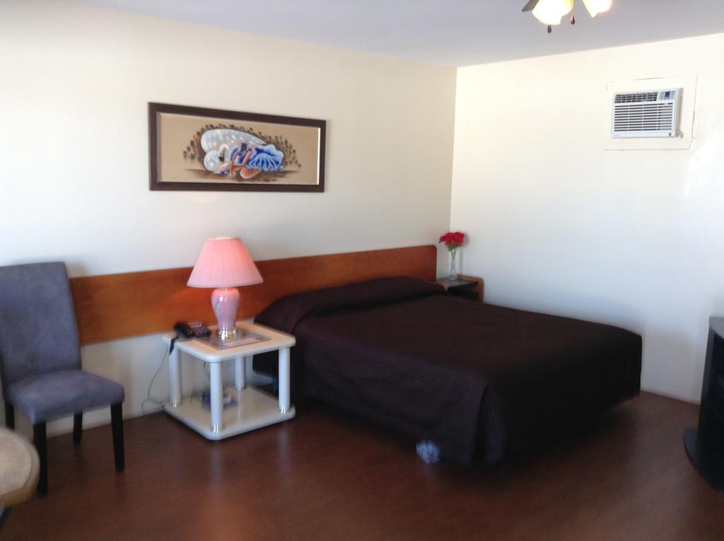 Motel Rive Du Lac Saint-Zotique Room photo