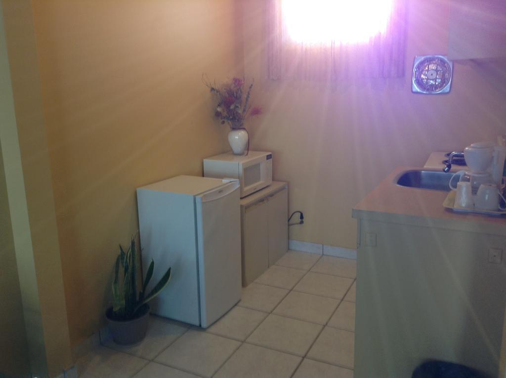Motel Rive Du Lac Saint-Zotique Room photo